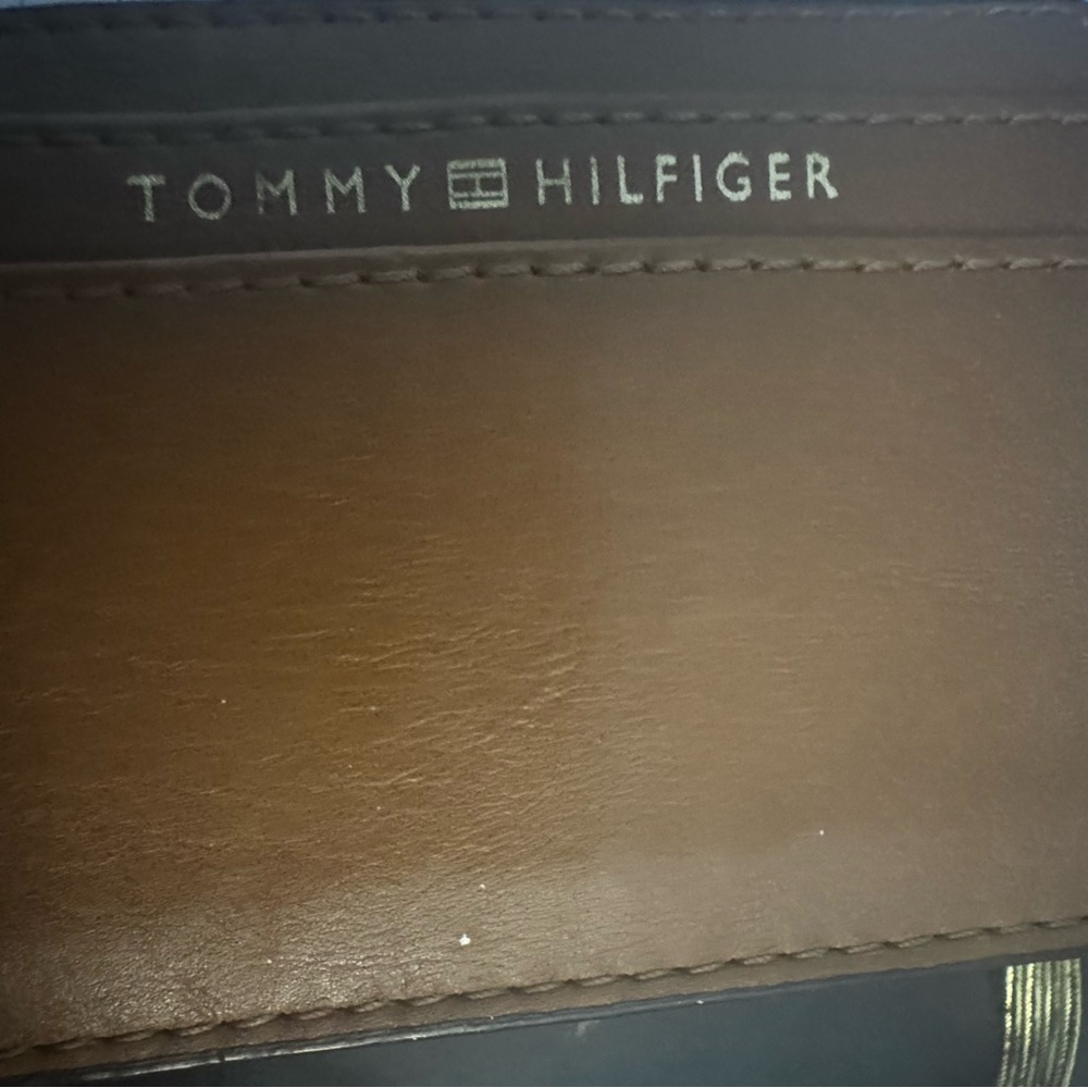 Tommy Hilfiger Tan Leather Card Holder
